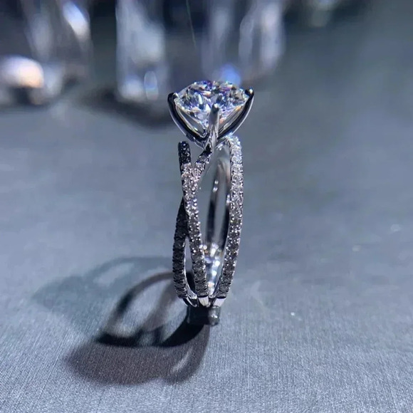 ▶Engagement CZ Clear Super Large Silver Plated Wedding Beautiful Ring, K993 - Picture 8 of 9